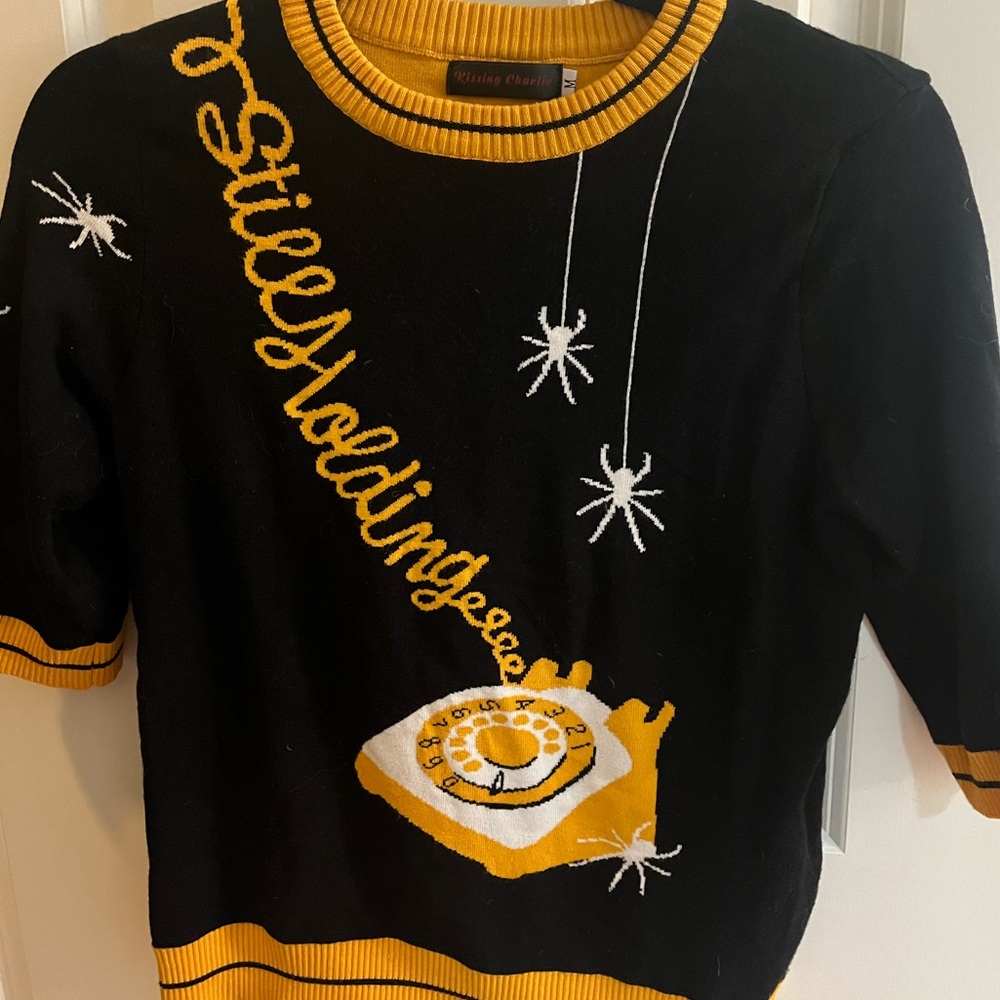 Halloween Vintage-Inspired Sweater Size M - AVAILABLE UNTIL 10/31